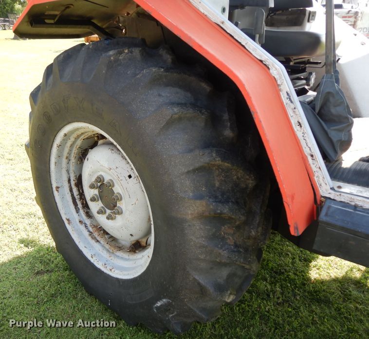 image for item HP9643 2004 Massey Ferguson 481  MFWD tractor