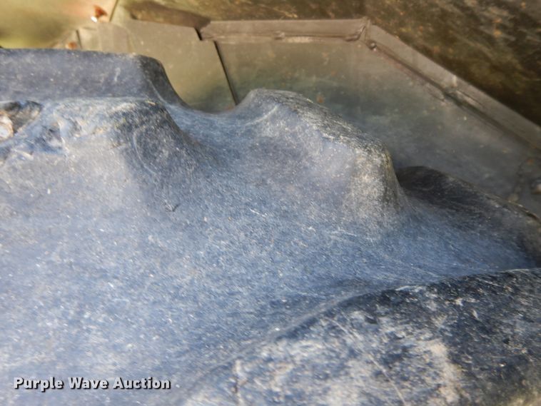 image for item HP9643 2004 Massey Ferguson 481  MFWD tractor