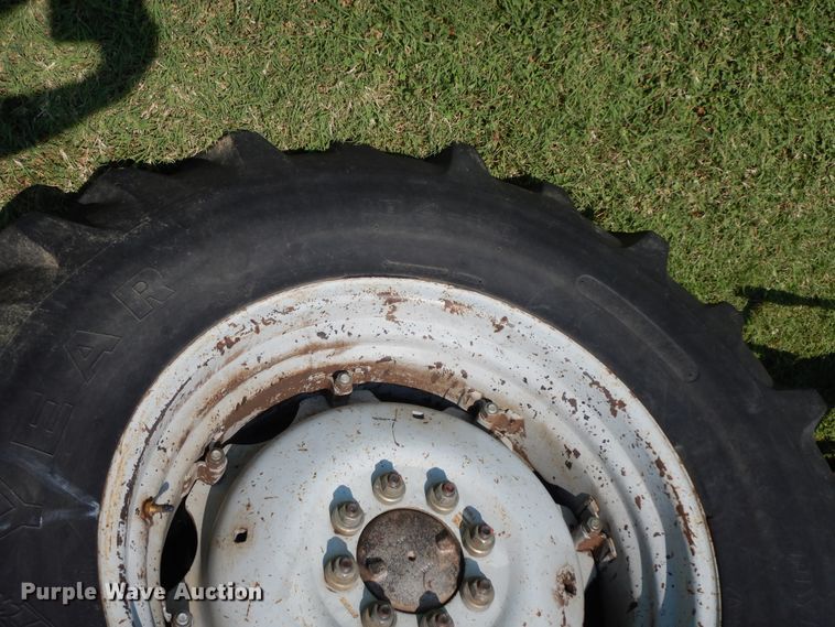 image for item HP9643 2004 Massey Ferguson 481  MFWD tractor