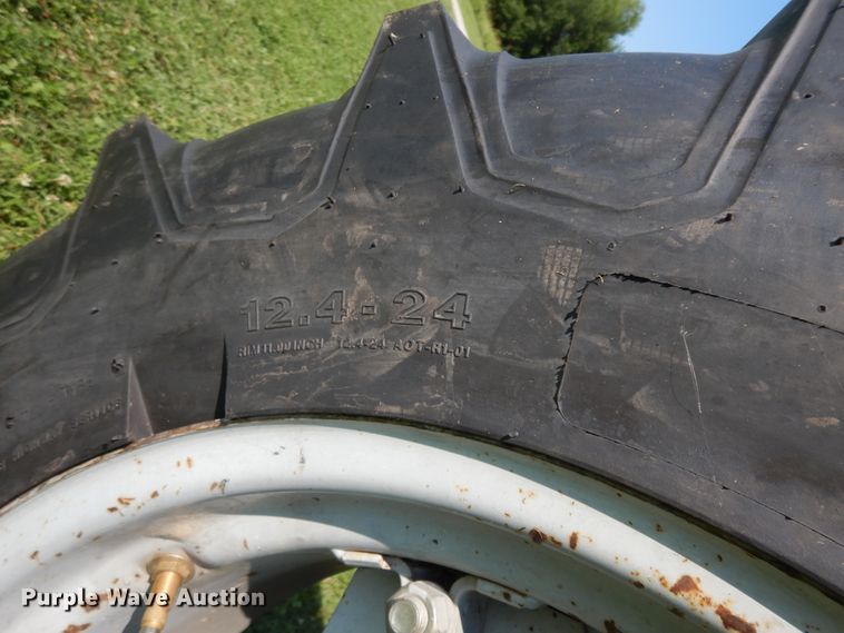 image for item HP9643 2004 Massey Ferguson 481  MFWD tractor