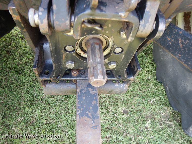 image for item HP9643 2004 Massey Ferguson 481  MFWD tractor