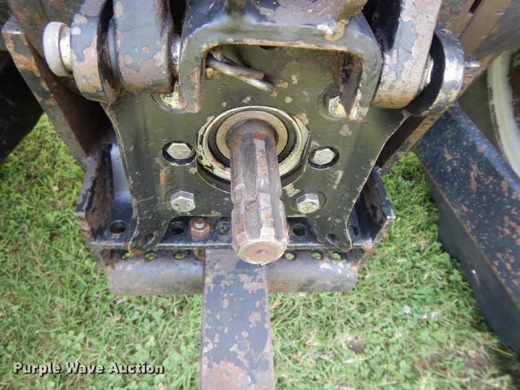 image for item HP9643 2004 Massey Ferguson 481  MFWD tractor