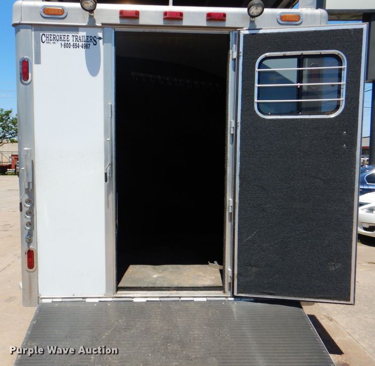 image for item IA9772 2002 Cherokee Industries  livestock trailer