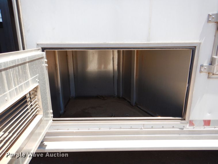 image for item IA9772 2002 Cherokee Industries  livestock trailer