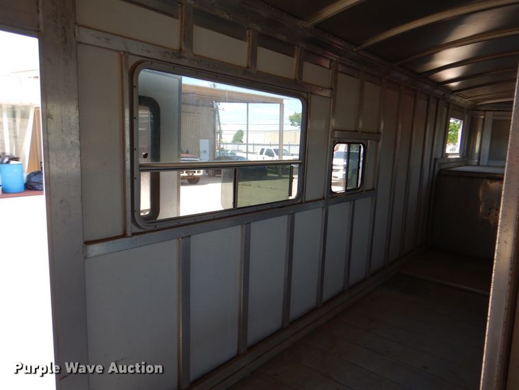 image for item IA9772 2002 Cherokee Industries  livestock trailer