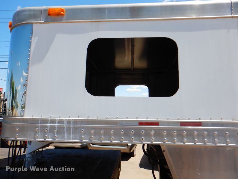 image for item IA9772 2002 Cherokee Industries  livestock trailer