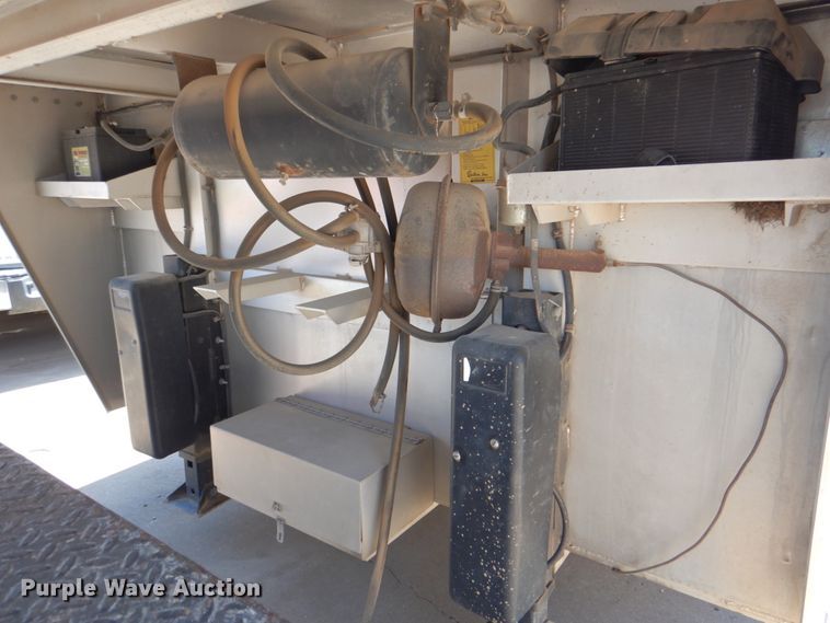 image for item IA9772 2002 Cherokee Industries  livestock trailer