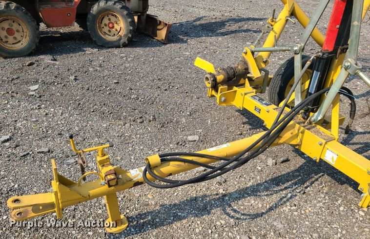 image for item IC9863 Vermeer WR20  hay rake