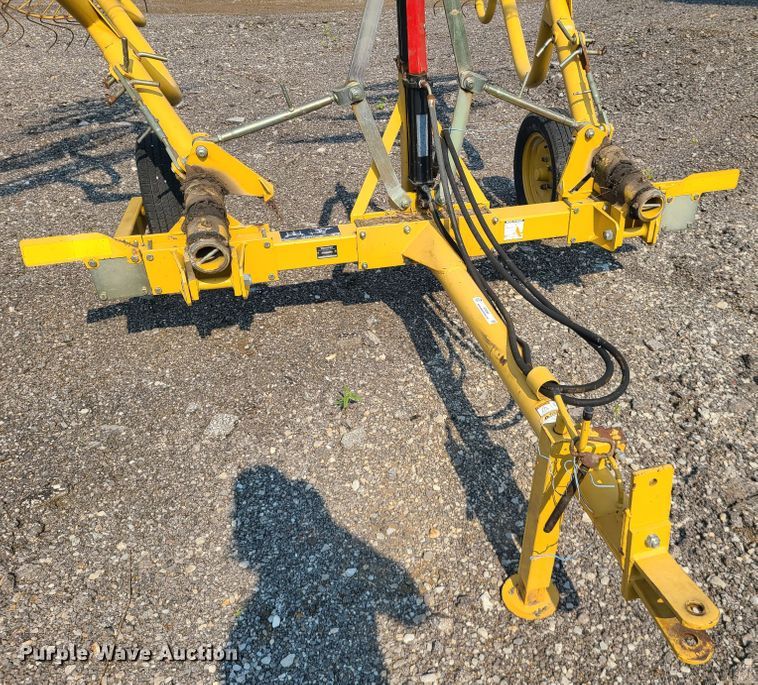 image for item IC9863 Vermeer WR20  hay rake