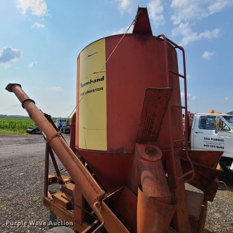 image for item IC9864 Farm Hand  Feedmaster F81-C feed mixer