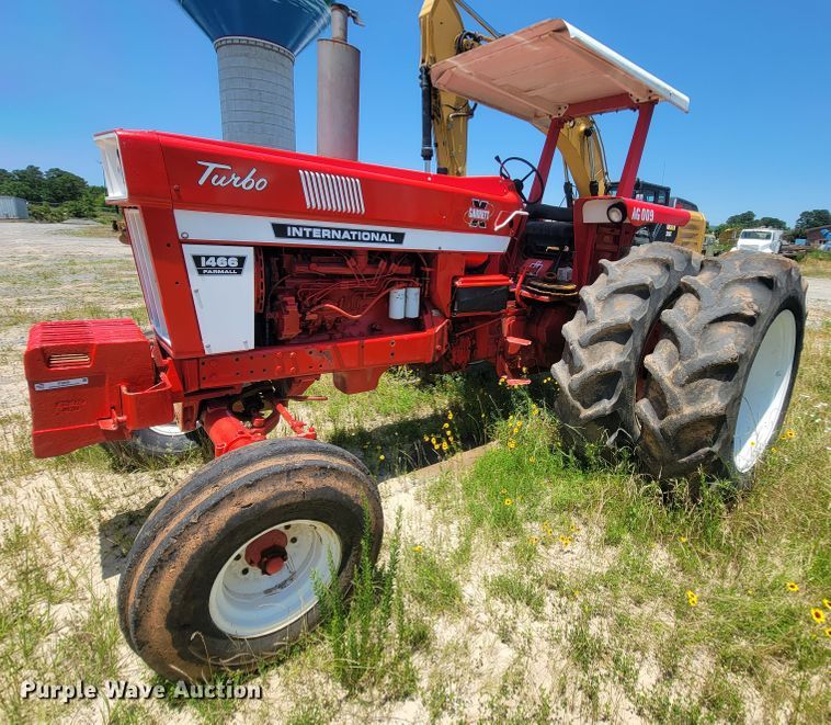 image for item IF9859 1972 International 1466  tractor