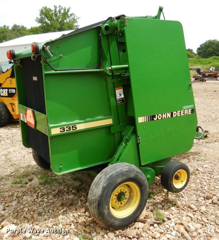 1994 John Deere 335 round baler in Tebbetts, MO Item II9626 sold