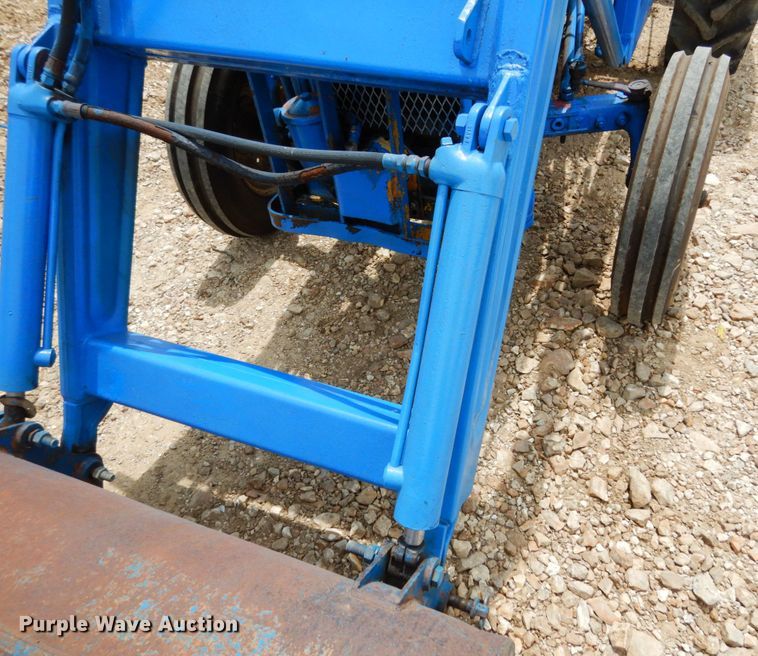 image for item II9630 Ford 800  tractor