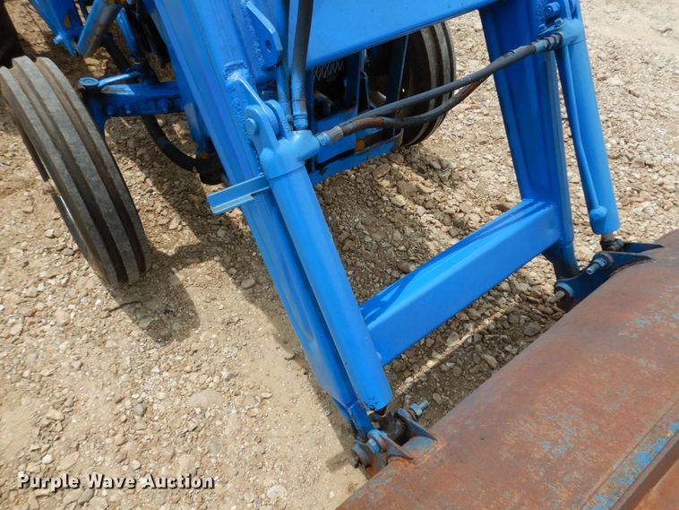 image for item II9630 Ford 800  tractor