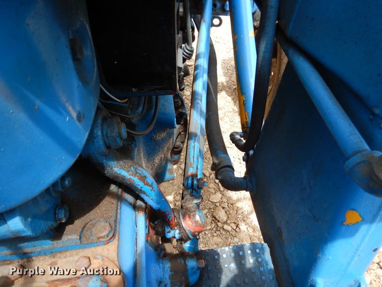 image for item II9630 Ford 800  tractor