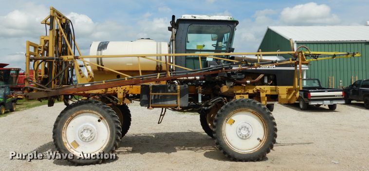 image for item II9639 Ag-Chem RoGator 554  sprayer