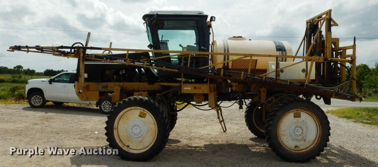 image for item II9639 Ag-Chem RoGator 554  sprayer