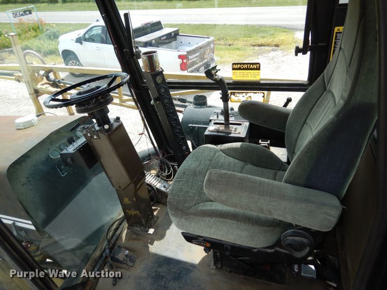 image for item II9639 Ag-Chem RoGator 554  sprayer