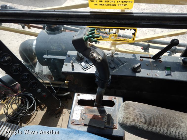 image for item II9639 Ag-Chem RoGator 554  sprayer