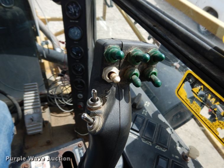 image for item II9639 Ag-Chem RoGator 554  sprayer