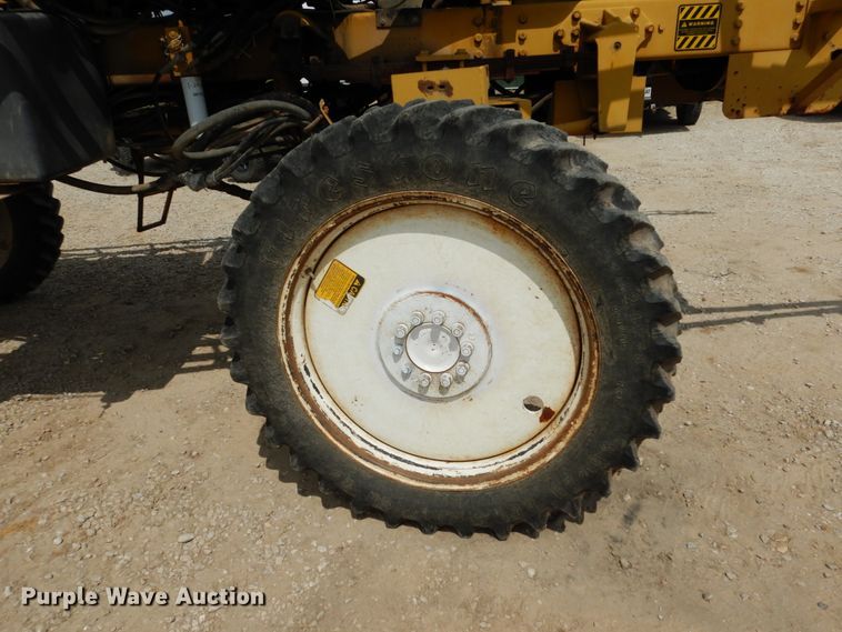 image for item II9639 Ag-Chem RoGator 554  sprayer