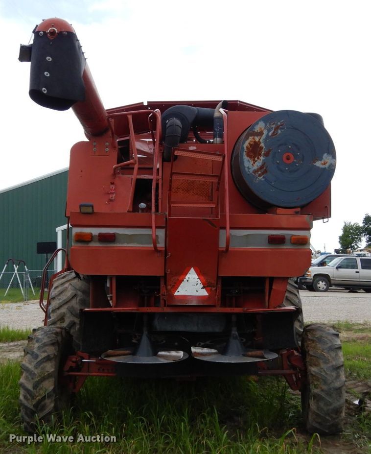 image for item II9640 1998 Case IH 2388  RWA combine