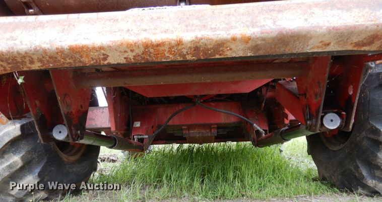 image for item II9640 1998 Case IH 2388  RWA combine