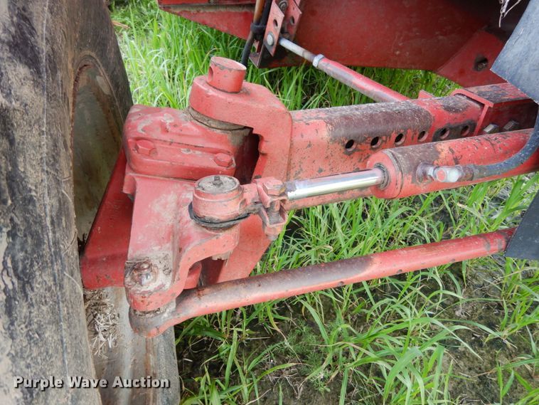 image for item II9640 1998 Case IH 2388  RWA combine