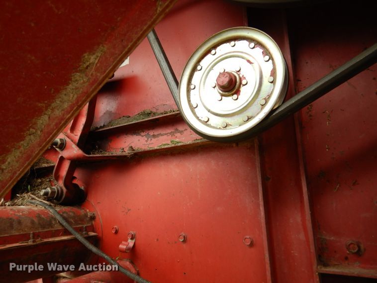 image for item II9640 1998 Case IH 2388  RWA combine