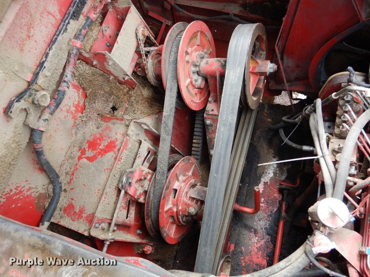 image for item II9640 1998 Case IH 2388  RWA combine