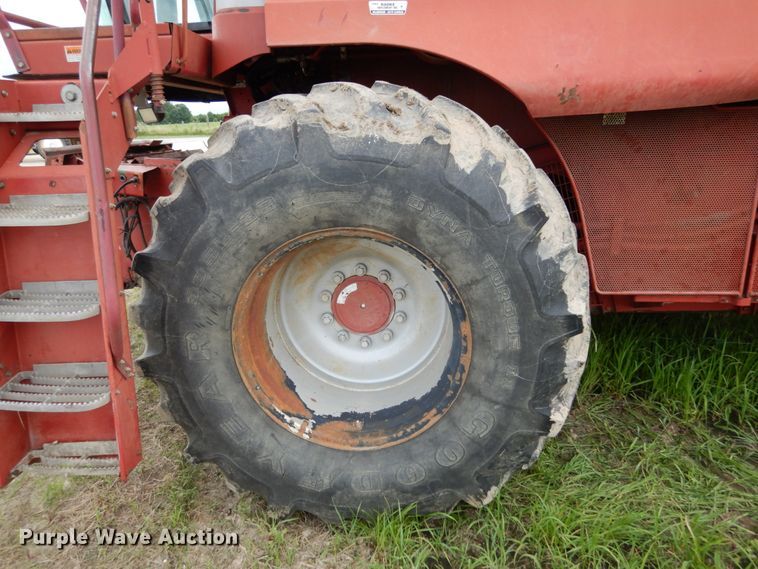 image for item II9640 1998 Case IH 2388  RWA combine