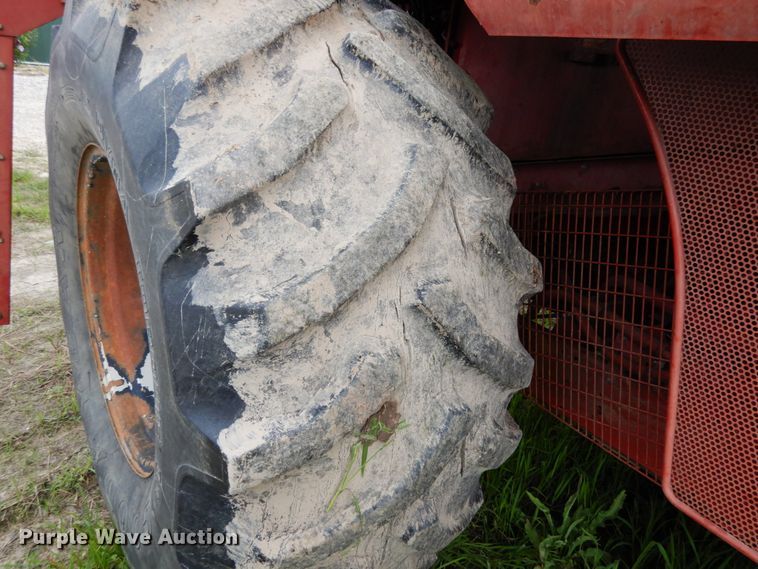 image for item II9640 1998 Case IH 2388  RWA combine