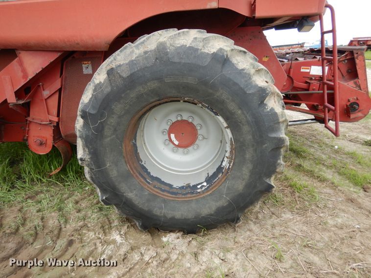 image for item II9640 1998 Case IH 2388  RWA combine