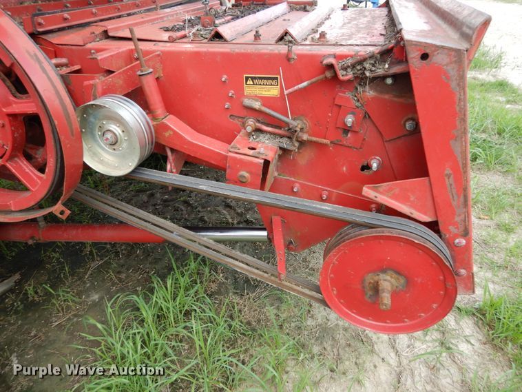 image for item II9641 1993 Case IH 1688  RWA combine