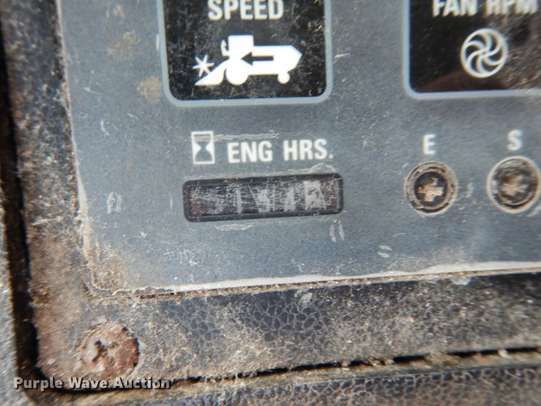 image for item II9641 1993 Case IH 1688  RWA combine