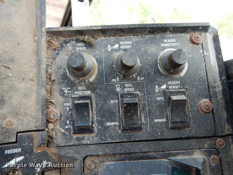 image for item II9641 1993 Case IH 1688  RWA combine