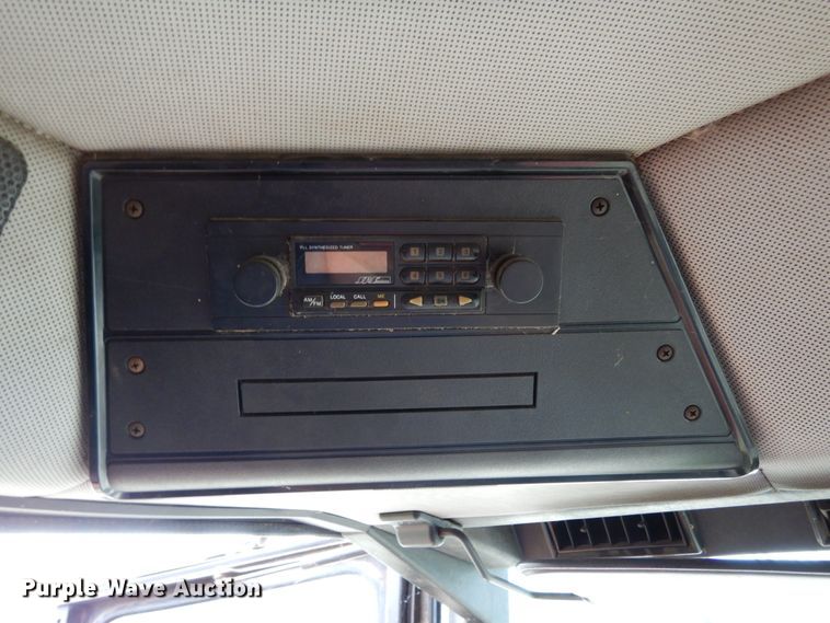 image for item II9641 1993 Case IH 1688  RWA combine