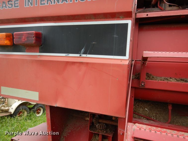 image for item II9641 1993 Case IH 1688  RWA combine