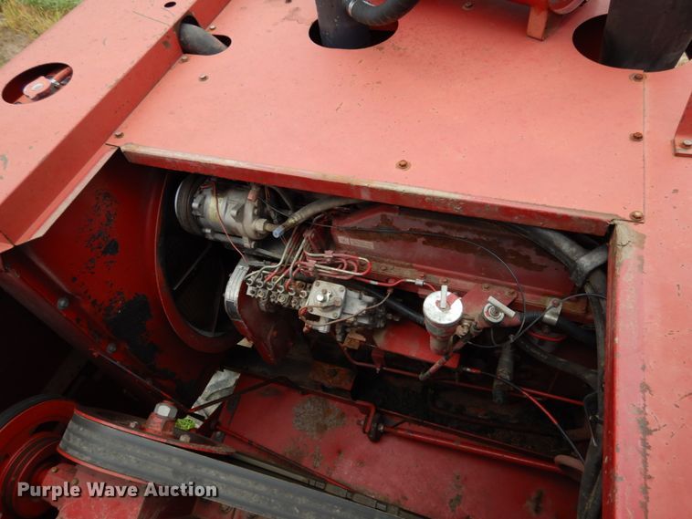 image for item II9641 1993 Case IH 1688  RWA combine