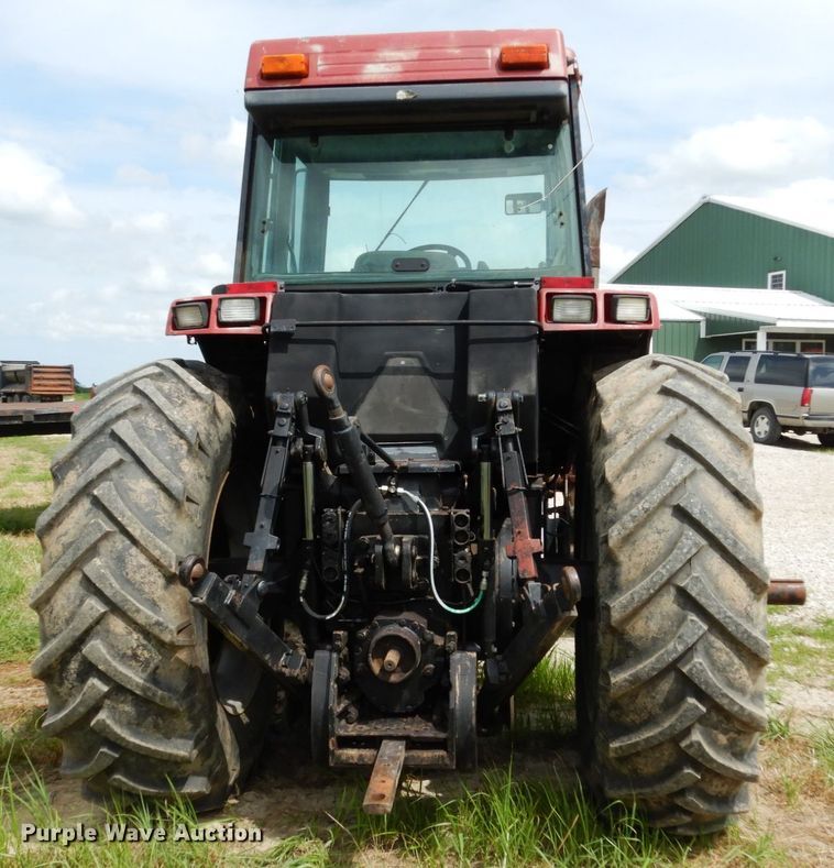image for item II9642 Case IH 7140  MFWD tractor