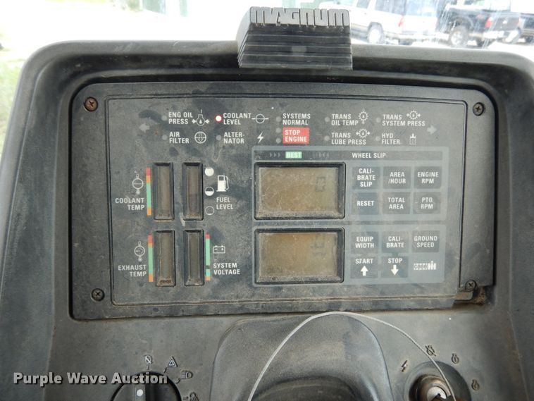 image for item II9642 Case IH 7140  MFWD tractor