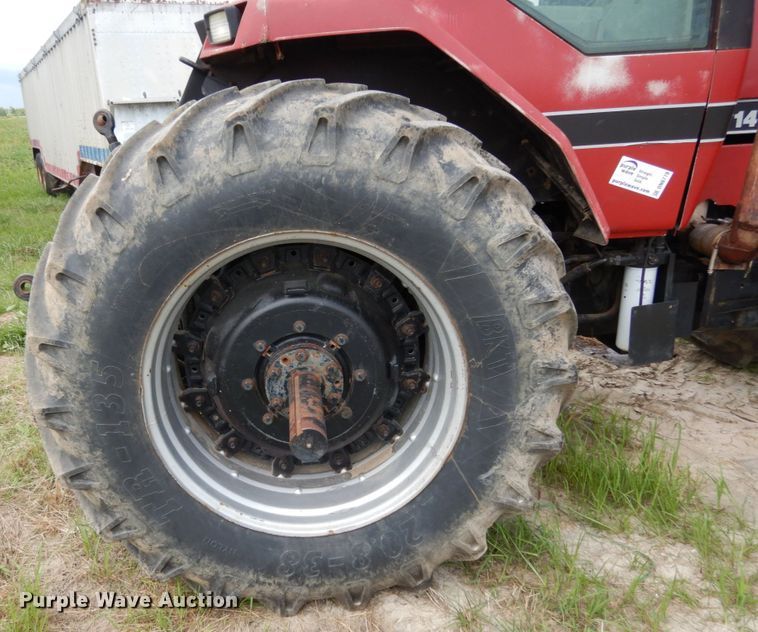 image for item II9642 Case IH 7140  MFWD tractor