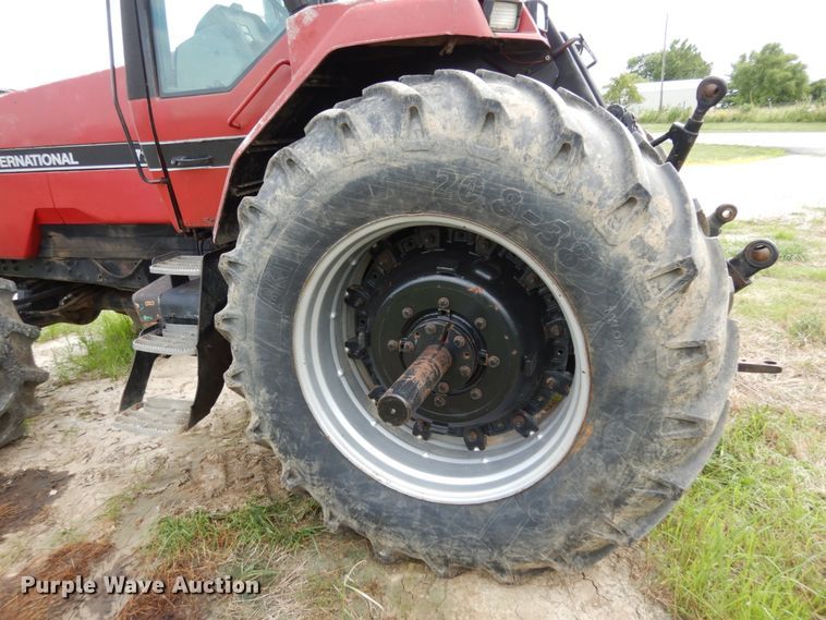 image for item II9642 Case IH 7140  MFWD tractor