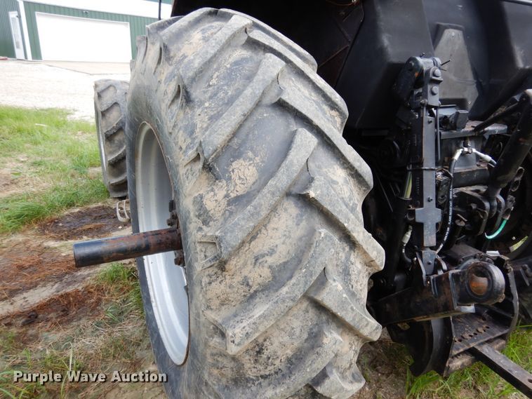 image for item II9642 Case IH 7140  MFWD tractor