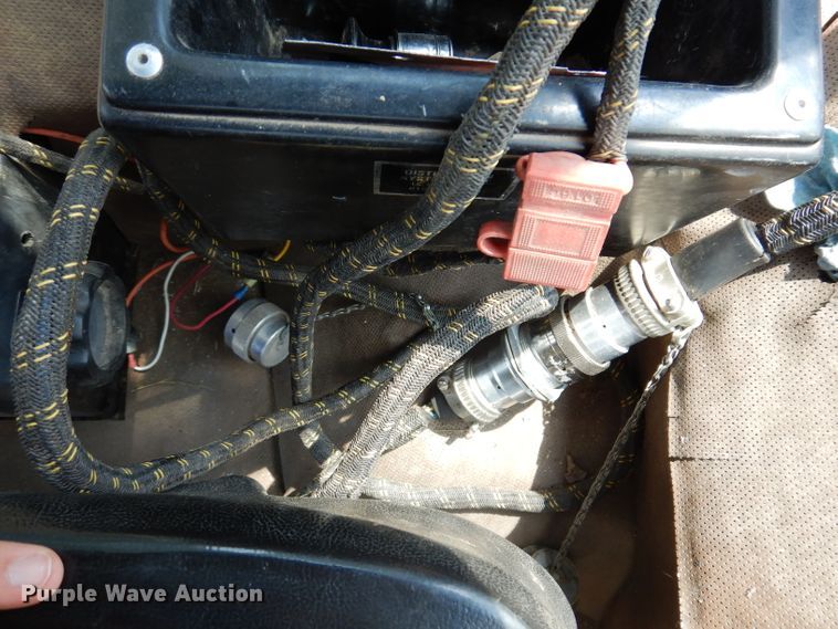 image for item IN9761 HayBuster 2564  bale processor