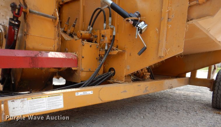 image for item IN9761 HayBuster 2564  bale processor