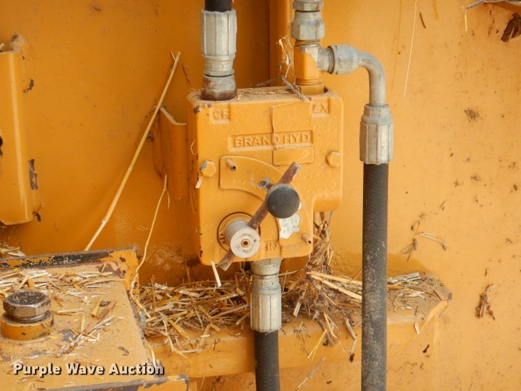 image for item IN9761 HayBuster 2564  bale processor