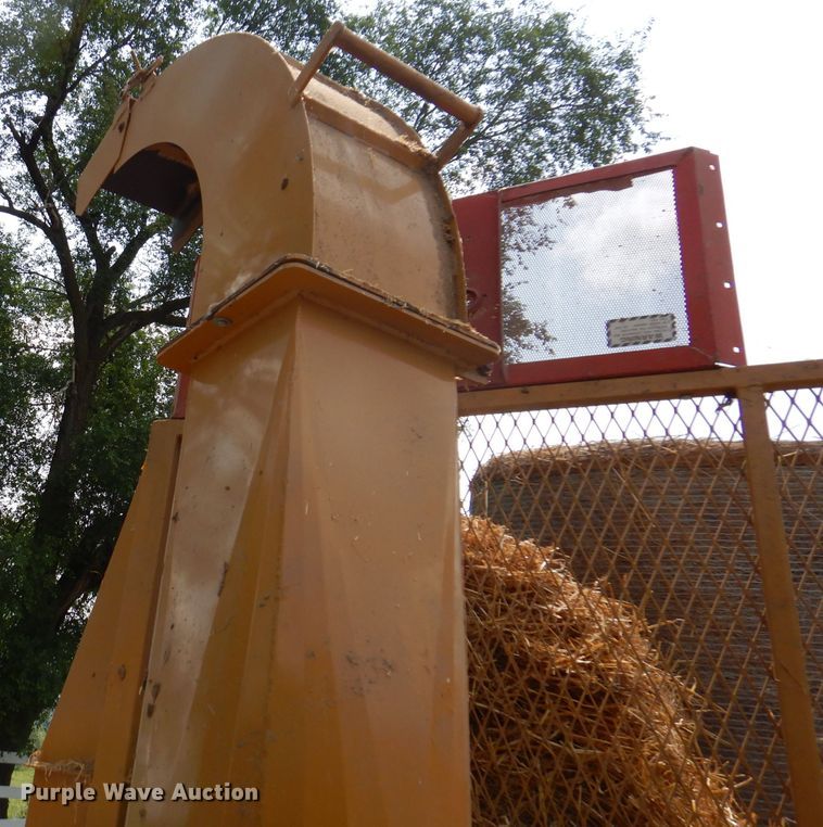 image for item IN9761 HayBuster 2564  bale processor