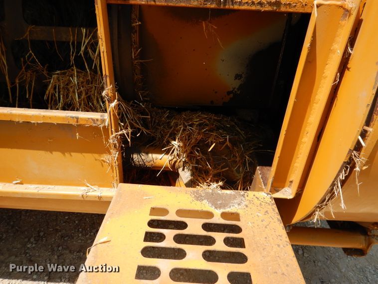 image for item IN9761 HayBuster 2564  bale processor