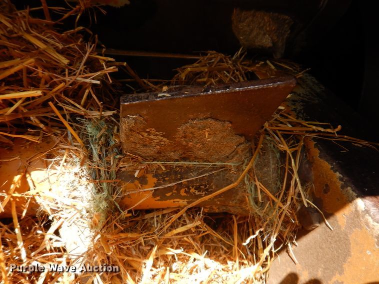 image for item IN9761 HayBuster 2564  bale processor